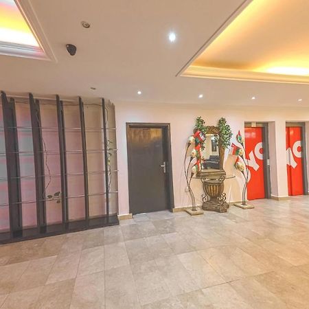Majestic Hotel Wādī Kabīr Eksteriør billede