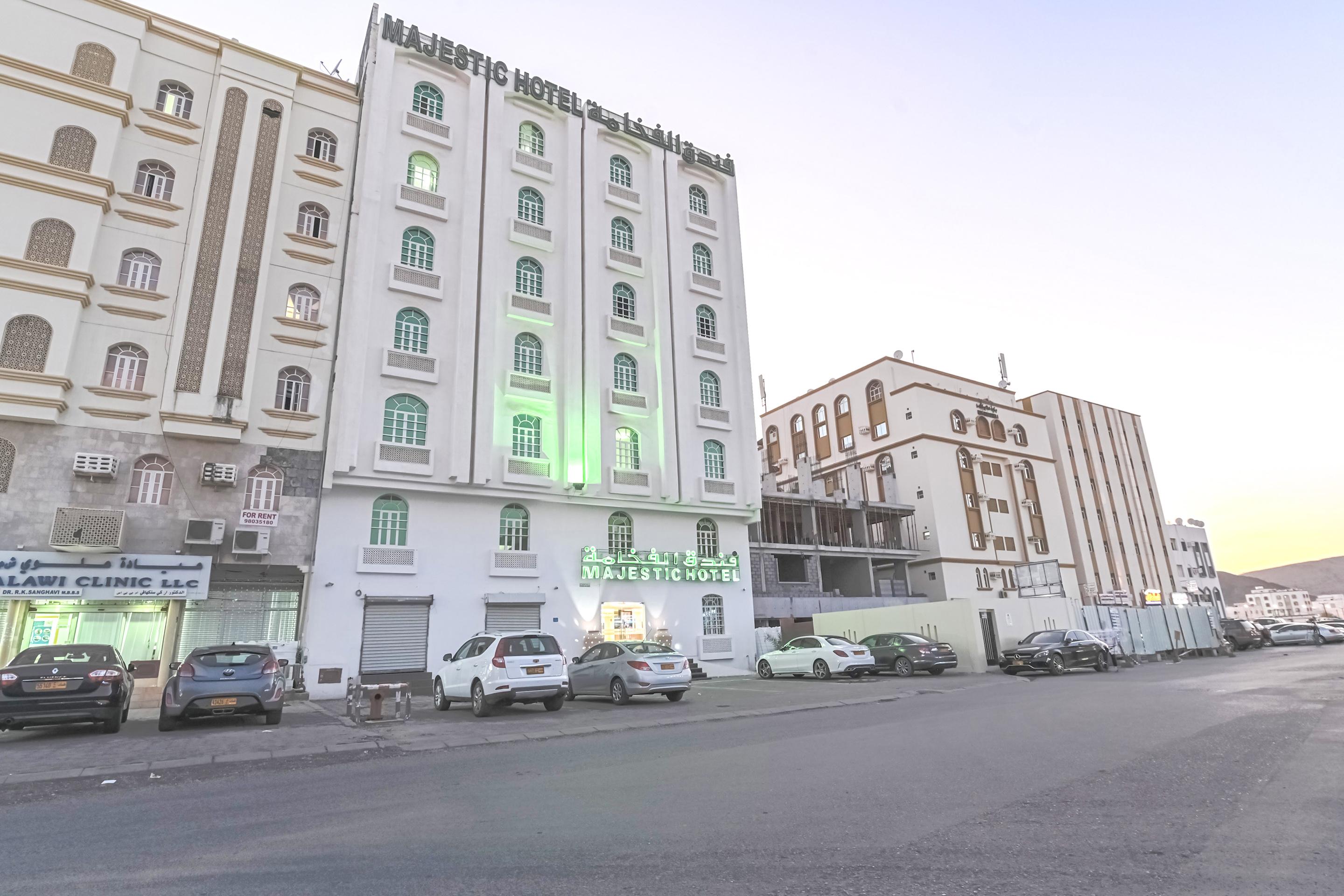 Majestic Hotel Wādī Kabīr Eksteriør billede